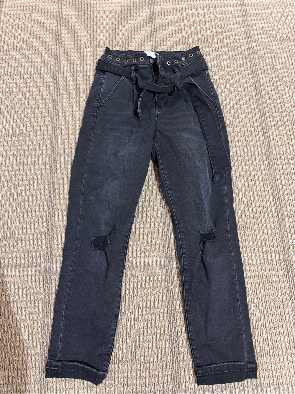 Vervet Off Black Women's Jeans with Paperbag Waist and Belt